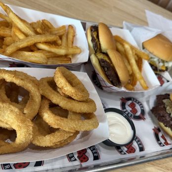 Burger Broz - BBz Sliders The Classic Smash Burger Seasoned Crinkle Cut Fries The BBz Signature Smash Burger Onion Rings - Burgers Near Me - Roanoke, Texas