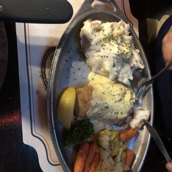 Apple Valley Restaurant - Haddock fish mash potatoes and veggies - American Near Me - Milford, Pennsylvania