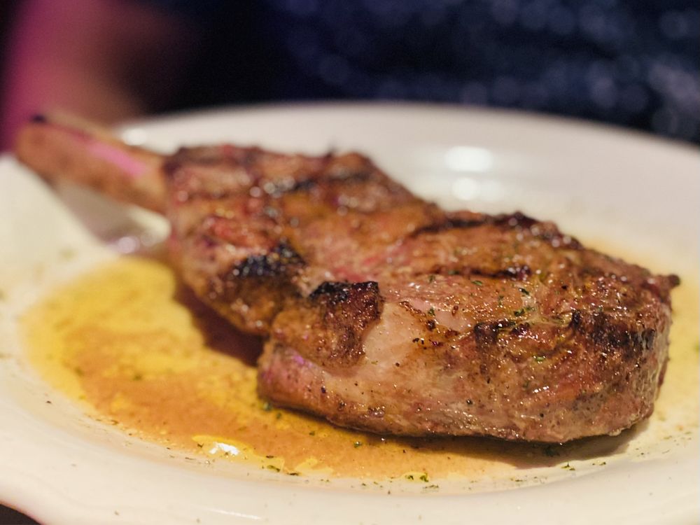 Social spots from Iavarone's Steakhouse & Italian Grill