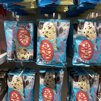 IT'SUGAR - Candy Stores Near Me - Monterey, California