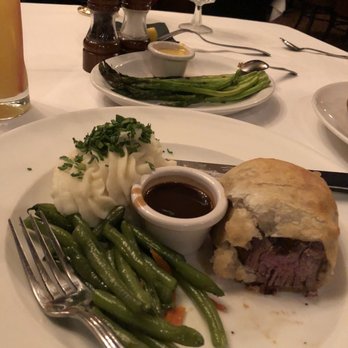 Hy's Steak House - 7 oz Prime Filet of Beef Wellington $63 - Steakhouses Near Me - Honolulu, Hawaii