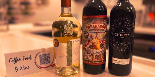 Soca Cafe and Wine Bar by null