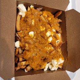 Butter chicken poutine - Large Butter chicken poutine - Large