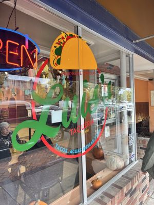 Luis's Taqueria by null