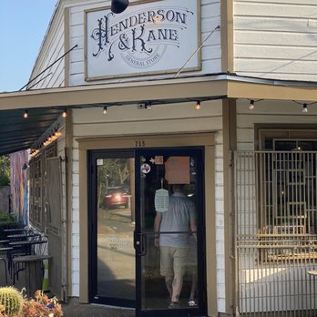 Henderson & Kane - Curb appeal - Barbeque Near Me - Houston, Texas