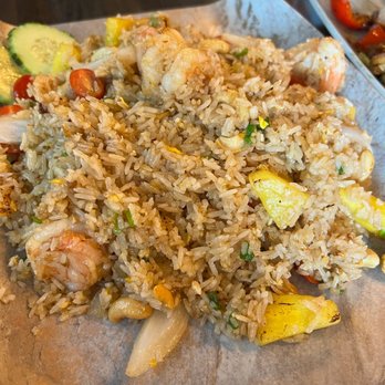 Goi Express Thai - #6 Shrimp & Chk Pineapple Fried Rice w Roasted Cashews - Thai Near Me - Murrieta, California Goi Express Thai - #6 Shrimp & Chk Pineapple Fried Rice w Roasted Cashews - Thai Near Me - Murrieta, California