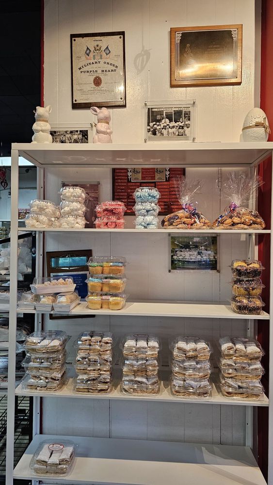 VALENCIA BAKERY Updated May 2024 98 Photos & 31 Reviews 801