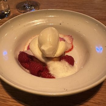 De Kas - Modern European Near Me - Amsterdam, New Hampshire
