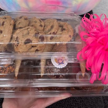 Skinny Piggy Bakery - $135 worth of product - Cupcakes Near Me Skinny Piggy Bakery - $135 worth of product - Cupcakes Near Me