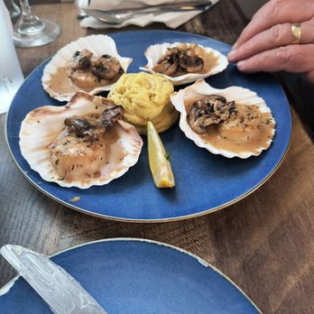 Biggs French Italian Eatery - Scallop's St joc - French Near Me - Washington, North Carolina