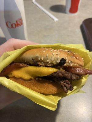 Burgers Supreme by null