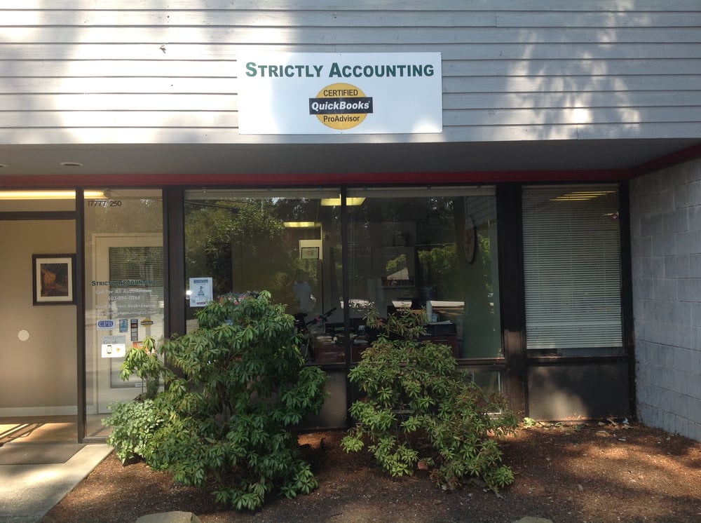Strictly Accounting logo
