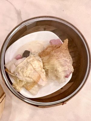 Chef's Choice Chinese Cuisine by null