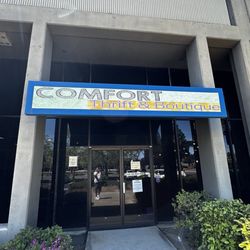Comfort Thrift & Boutique - Storefront entrance of the building