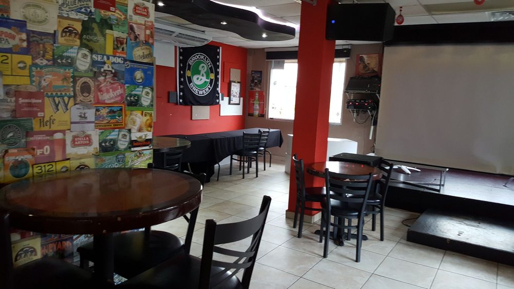 Lola's Cafe Image