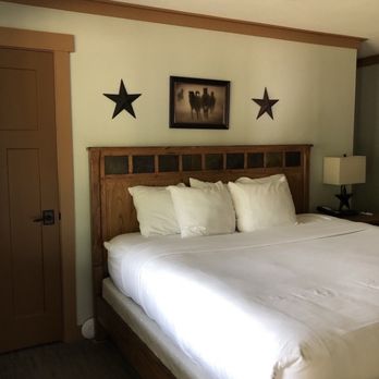 Sierra Sky Ranch - Hotels Near Me - Oakhurst, California Sierra Sky Ranch - Hotels Near Me - Oakhurst, California