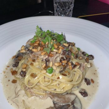 Cucina Venti Restaurant - Lunch Fettuccini with Duck Confit - Italian Near Me - Mountain View, California Cucina Venti Restaurant - Lunch Fettuccini with Duck Confit - Italian Near Me - Mountain View, California