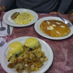 Court Square Breakfast & Deli