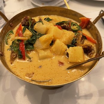 Sisters Thai - Crispy Duck Curry - Thai Near Me - Alexandria, Virginia Sisters Thai - Crispy Duck Curry - Thai Near Me - Alexandria, Virginia