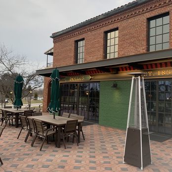 Doyles Irish Pub - Irish Pub Near Me - Plymouth, Michigan