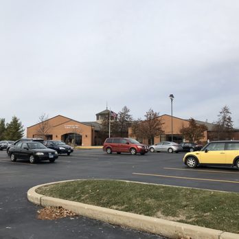 Algonquin Area Public Library District - Main Library - Follow @ohiofoodlover on Instagram - Libraries Near Me - Algonquin, Illinois