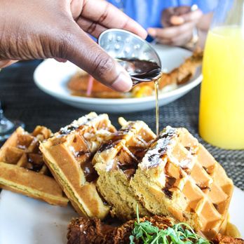 Ms. Icey's Kitchen & Bar - Cassie's Fried Chicken - Bars Near Me - Decatur, Georgia