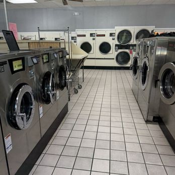 Gloucester U-Do-It Laundry - Laundromat Near Me - Hayes, Virginia