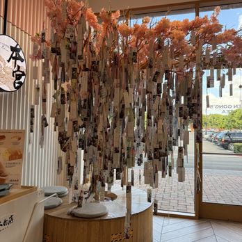 BenGong's Tea - Cute inside - Coffee & Tea Near Me - Irvine, California