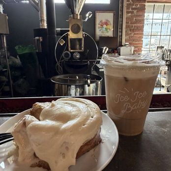 Hidden House Coffee - Coffee Roasteries Near Me - Santa Ana, California