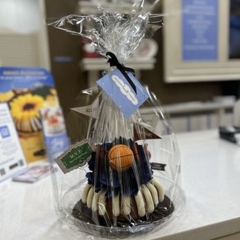 Nothing Bundt Cakes - Basketball theme cake - Bakeries Near Me - Clackamas, Oregon