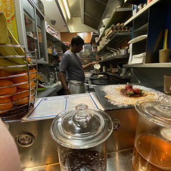 Chez Suzette - Crepe guy being crepe guy - Creperies Near Me - Paris 05, 75