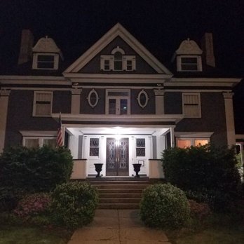 Horton House Bed & Breakfast - Horton Scalise House after hours! - Hotels Near Me - Warren, Pennsylvania