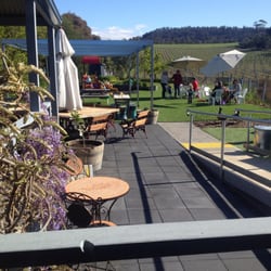 Puddleduck Vineyard - The back garden area with children's playground