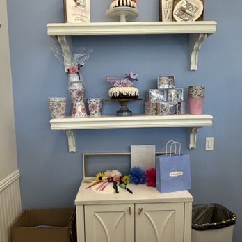 Nothing Bundt Cakes - Bakeries Near Me - Henderson, Nevada