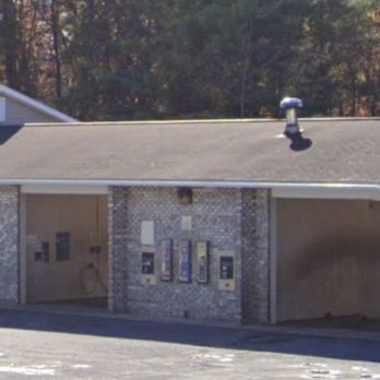 Car & Truck Wash - Stalls for cars and machine to buy accessories. - Car Wash Near Me - Effort, Pennsylvania Car & Truck Wash - Stalls for cars and machine to buy accessories. - Car Wash Near Me - Effort, Pennsylvania
