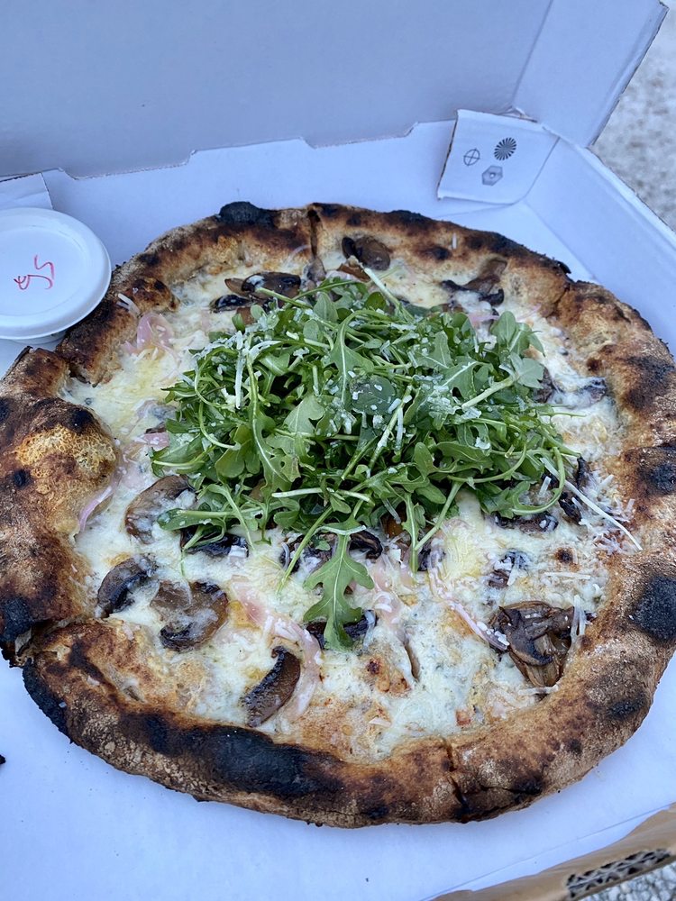 PIZZERIA GREGARIO CLOSED Updated June 2024 137 Photos & 177