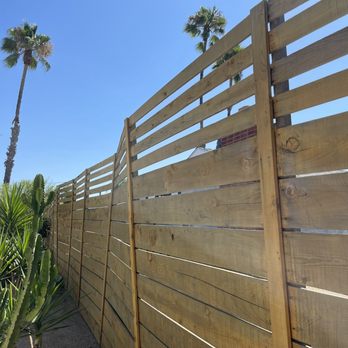 Apache Fence - Collapsing after only 3 years... - Fences & Gates Near Me