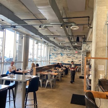Crown Republic Gastropub - Dining room - Gastropubs Near Me - Cincinnati, Ohio
