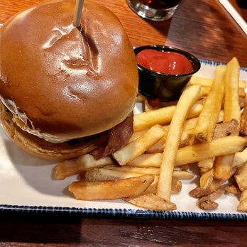 Red Lobster - Wagyu Bacon Cheeseburger with well done crispy (!!) fries - Seafood Near Me - Christiansburg, Virginia Red Lobster - Wagyu Bacon Cheeseburger with well done crispy (!!) fries - Seafood Near Me - Christiansburg, Virginia