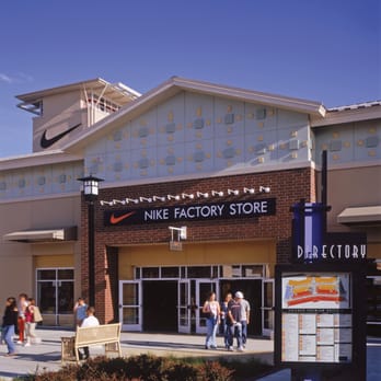 Chicago Premium Outlets - Shopping Centers Near Me - Aurora, Illinois
