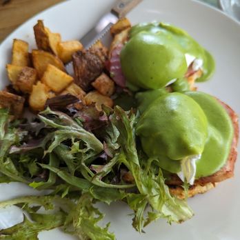 Esencia Urban Kitchen - Poblano eggs - Cafes Near Me - Chicago, Illinois Esencia Urban Kitchen - Poblano eggs - Cafes Near Me - Chicago, Illinois