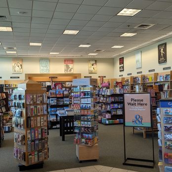 Barnes and Noble - Bookstores Near Me - Livingston, New Jersey