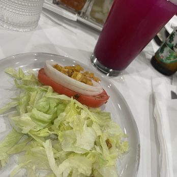 Madrono Restaurant - Ensalada - Latin American Near Me - Miami, Florida