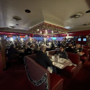 Loui's Pizza - Cool dining room, 11/23 - Pizza Near Me - Hazel Park, Michigan Loui's Pizza - Cool dining room, 11/23 - Pizza Near Me - Hazel Park, Michigan
