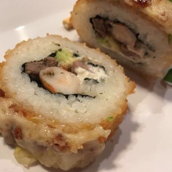 Culichi Town - Quesito roll with steak, shrimp, avocado & philadelphia cheese - Seafood Near Me - Stone Park, Illinois