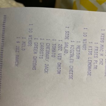 Buffalo Wild Wings - Receipt showing what is on a side salad - Chicken Wings Near Me - Sherman, Texas