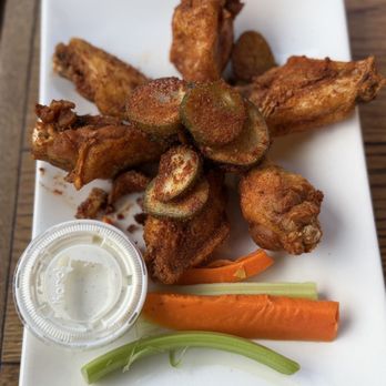 Regents Pizzeria - Chicken wings Nashville hot - Pizza Near Me - San Diego, California