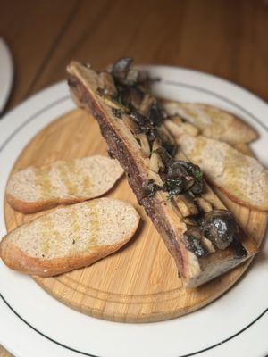 Jules Bistro by null