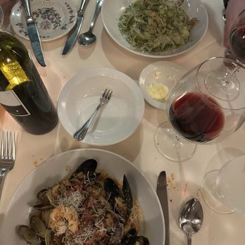 Il Terrazzo Carmine - Fettuccine Al Pesto Con Gamberi and Capelline Di Mare - Italian Near Me - Seattle, Washington Il Terrazzo Carmine - Fettuccine Al Pesto Con Gamberi and Capelline Di Mare - Italian Near Me - Seattle, Washington