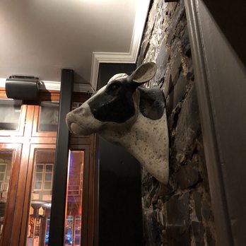 Le Hobbit - And yeah... cow decor - French Near Me - Quebec City, Quebec